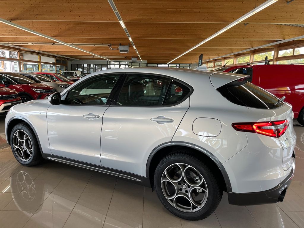Alfa Romeo Stelvio 2023