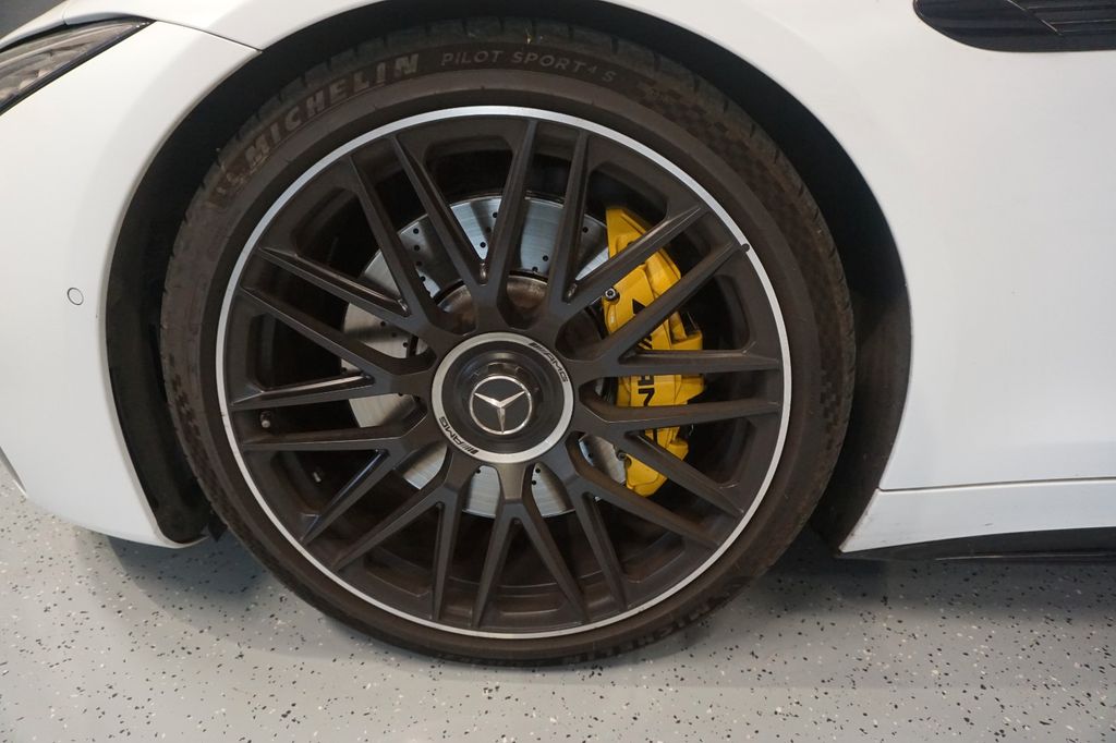 Mercedes-Benz SL 63 AMG 2022