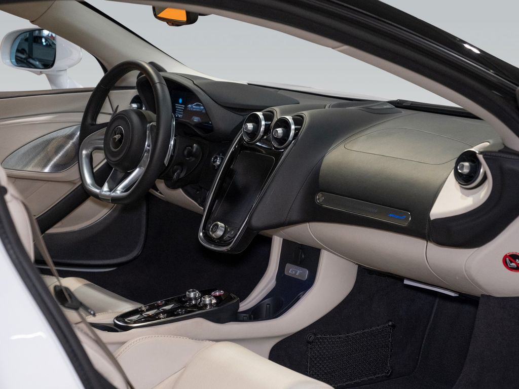 McLaren GT 2020