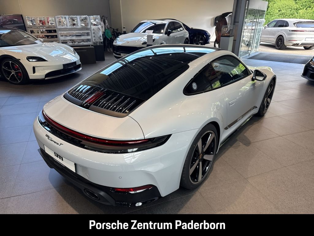 Porsche 992 2025