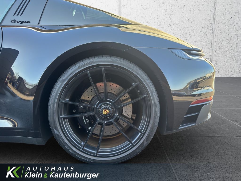 Porsche 992 2024