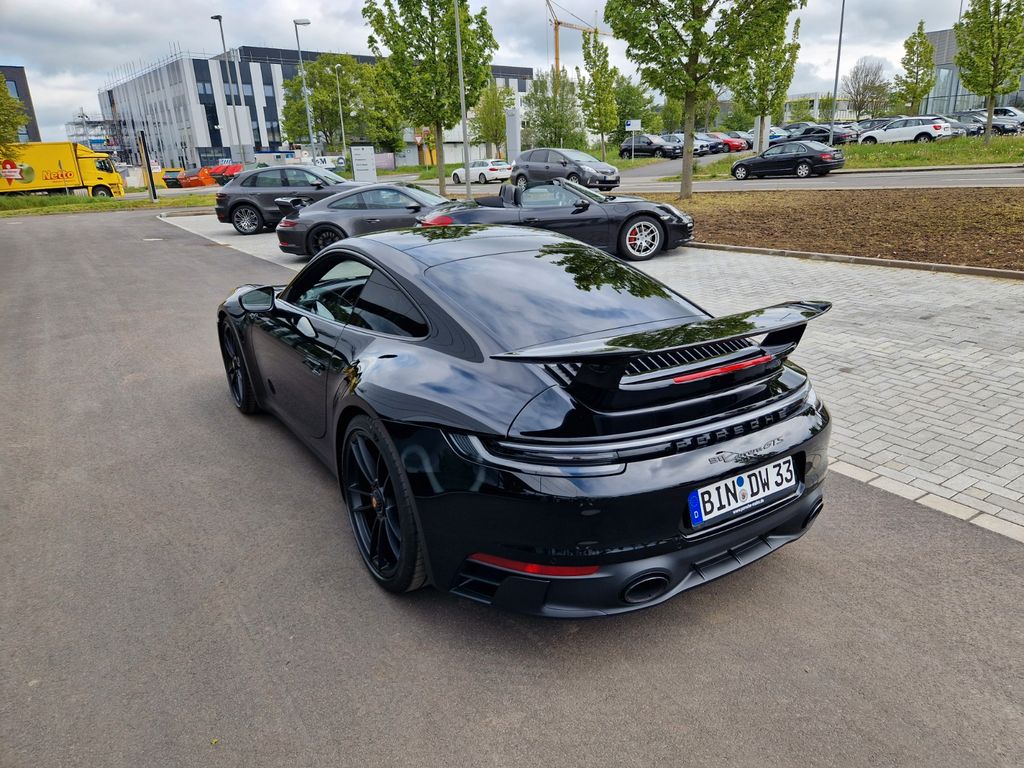 Porsche 992 2023