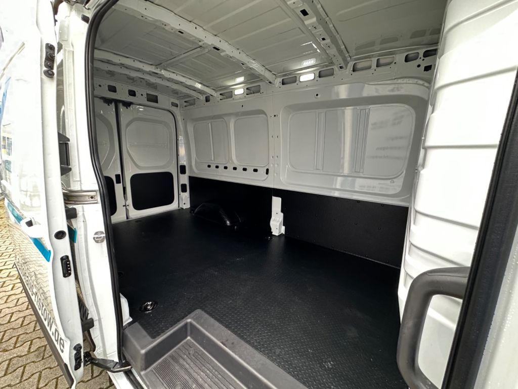 Maxus eDeliver 9 2022