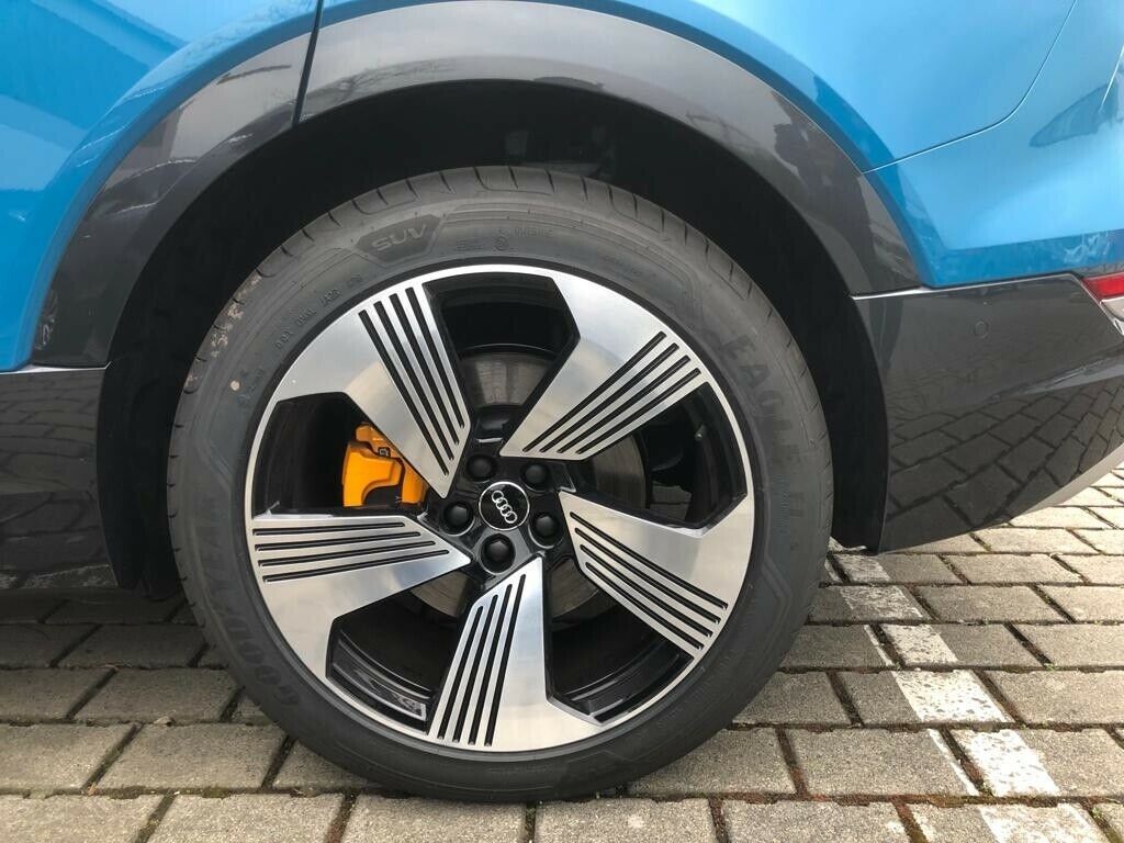 Audi e-tron 2019
