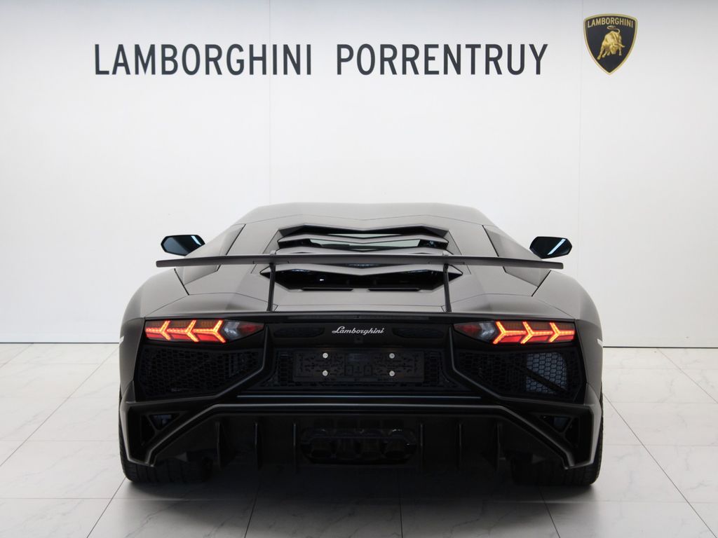 Lamborghini Aventador 2016