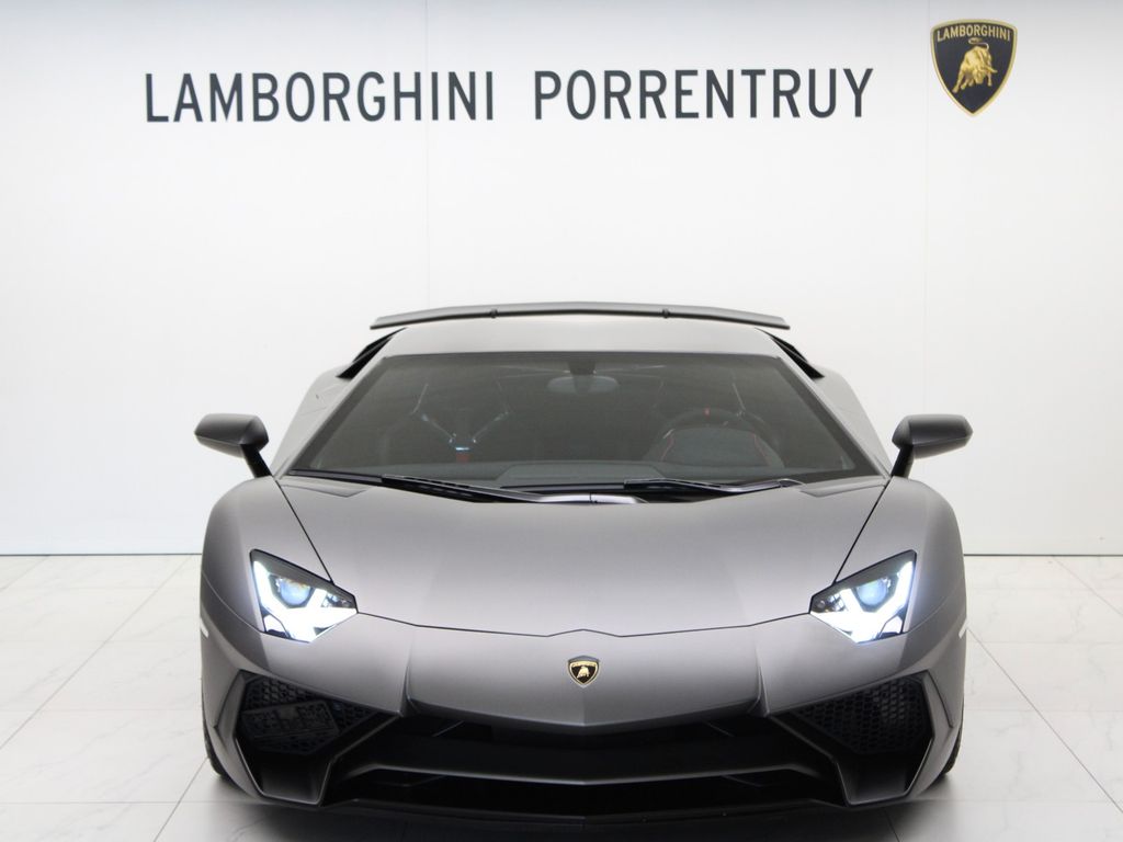 Lamborghini Aventador 2016