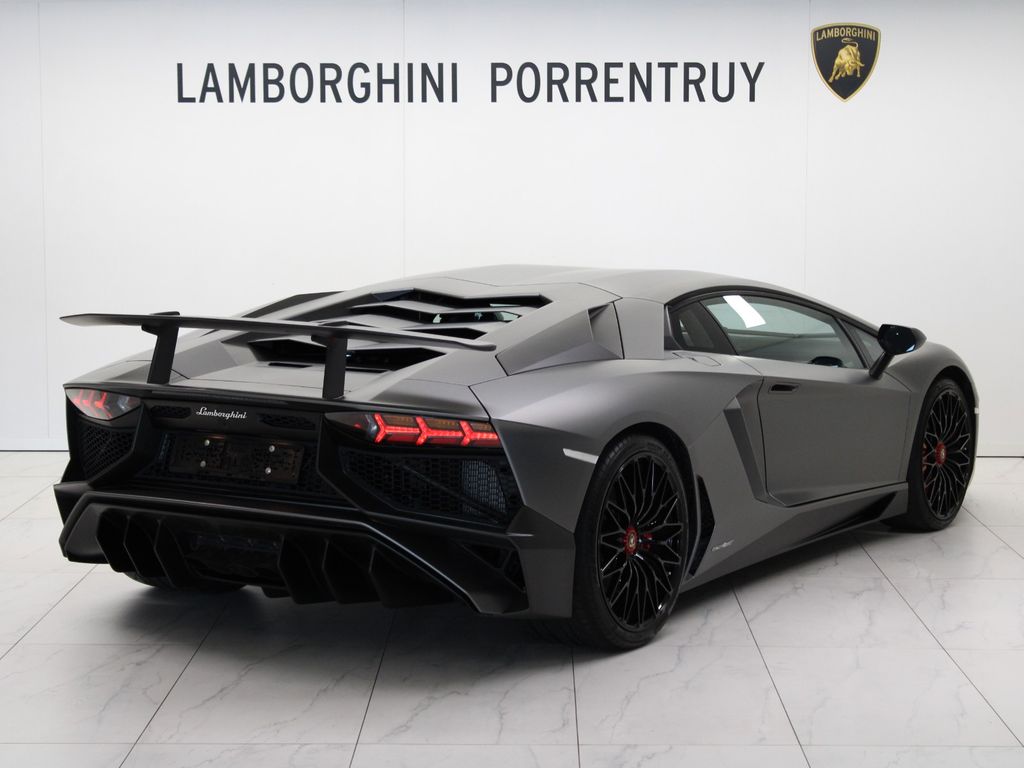 Lamborghini Aventador 2016