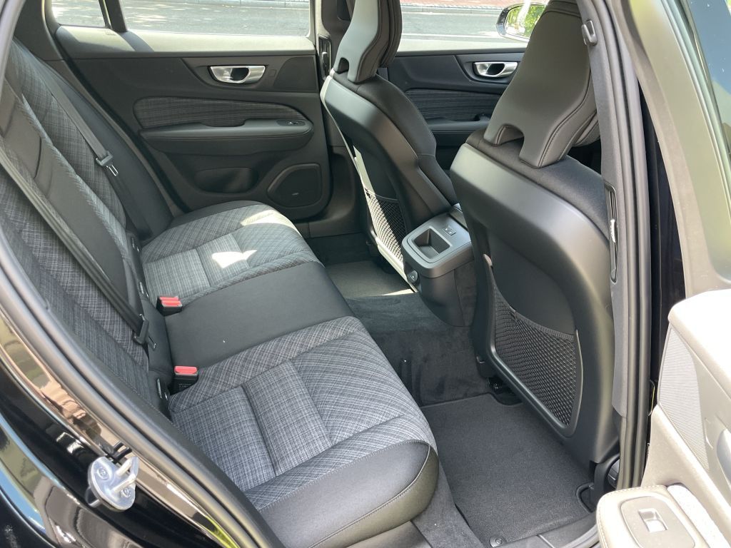 Volvo V60 2023