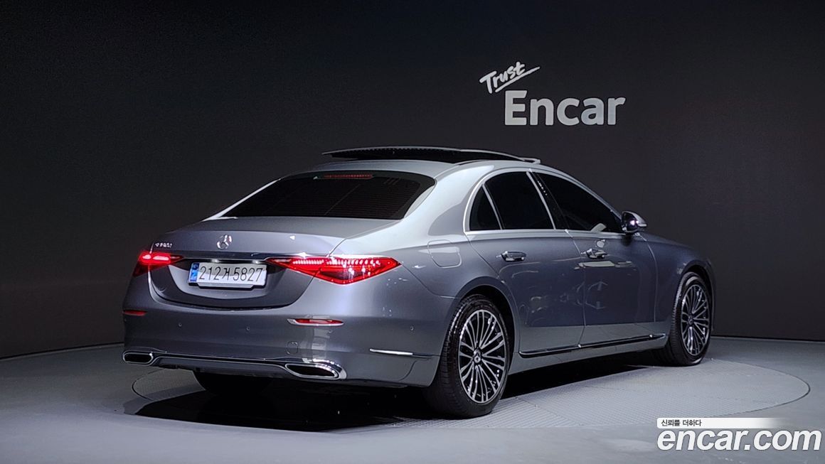 Mercedes-Benz S-Class 2021