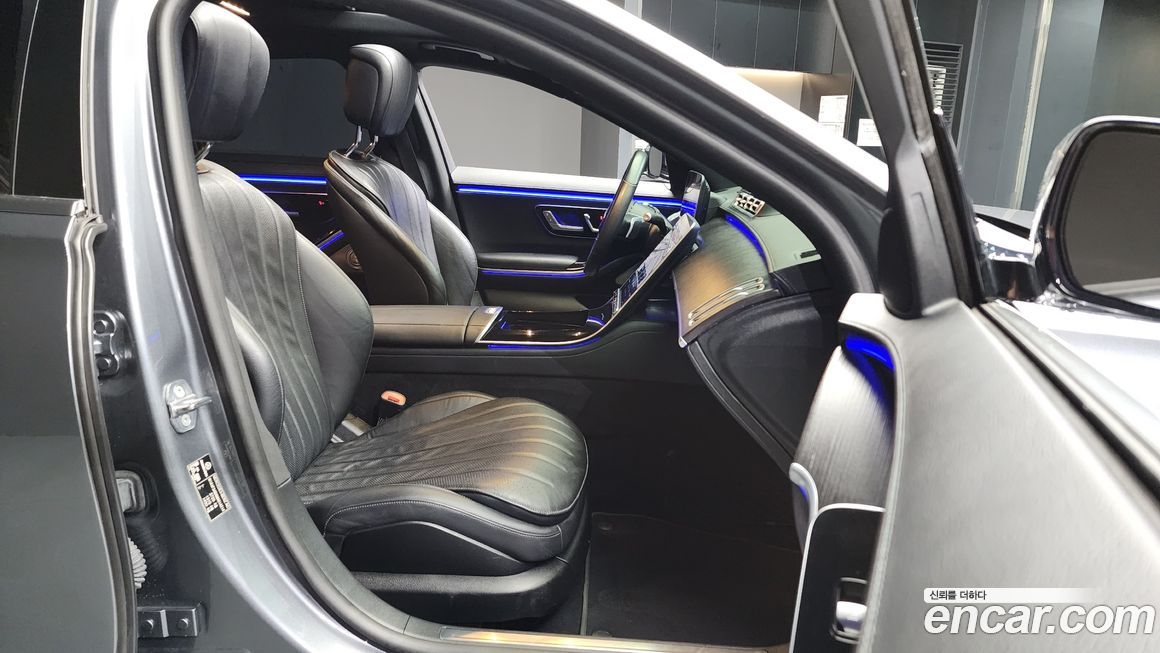 Mercedes-Benz S-Class 2021