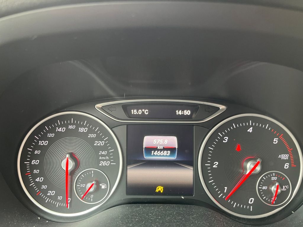 Mercedes-Benz B 180 2015