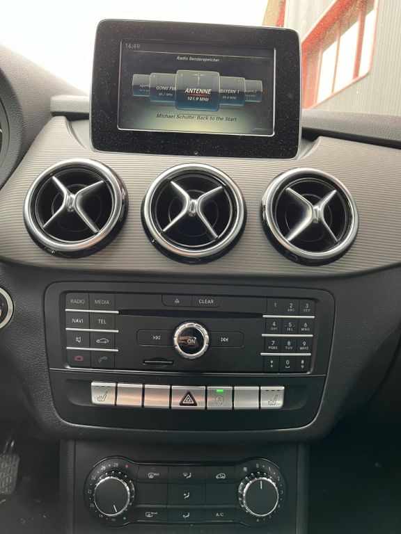 Mercedes-Benz B 180 2015