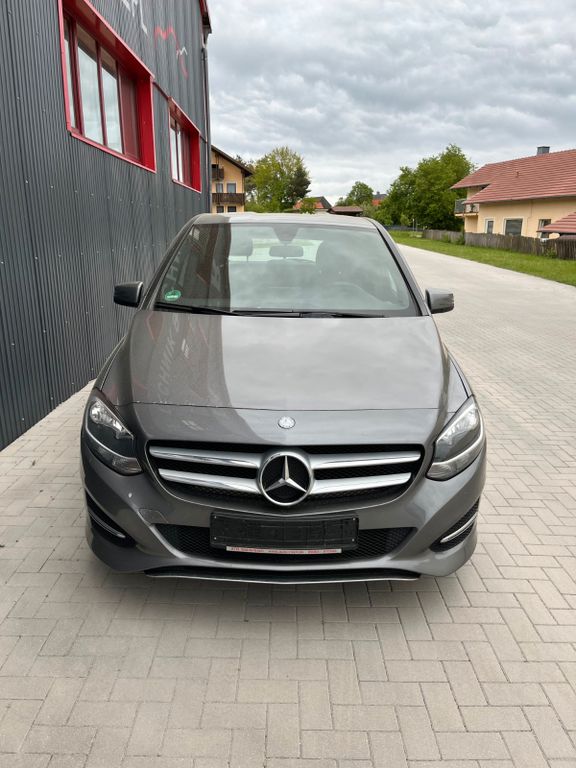 Mercedes-Benz B 180 2015