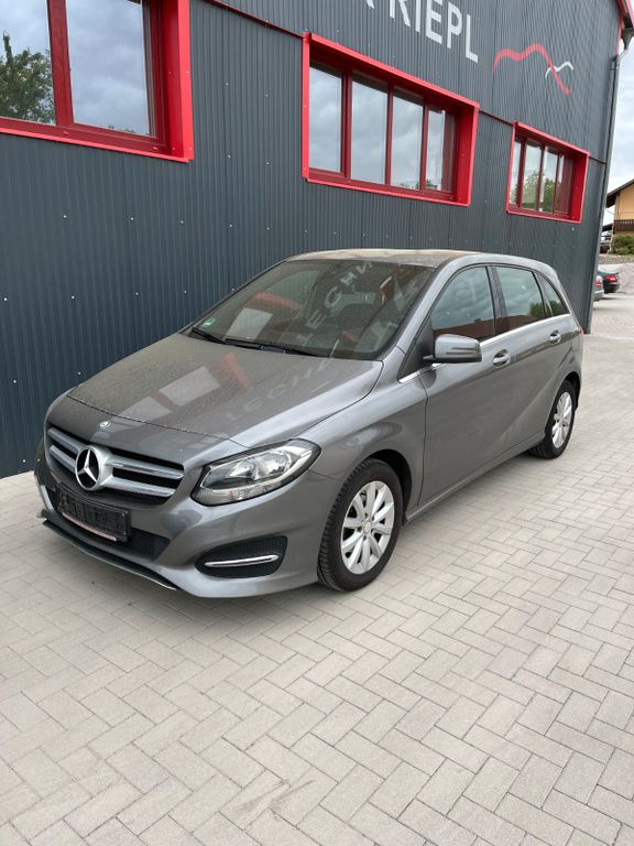 Mercedes-Benz B 180 2015