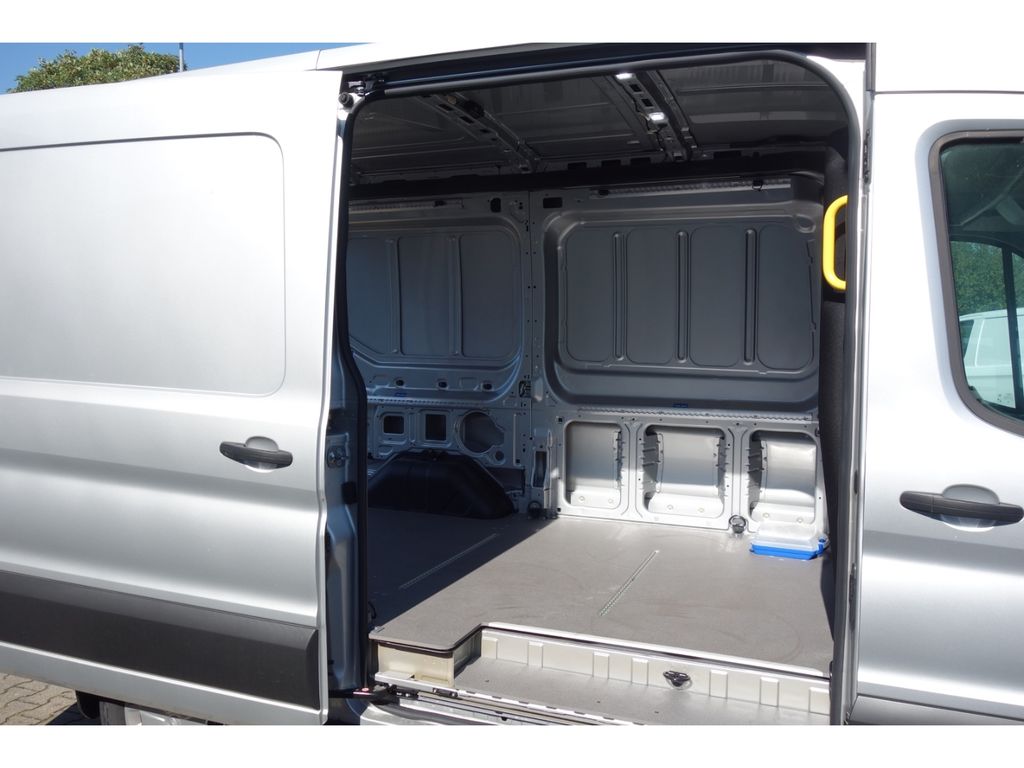 Ford Transit 2024
