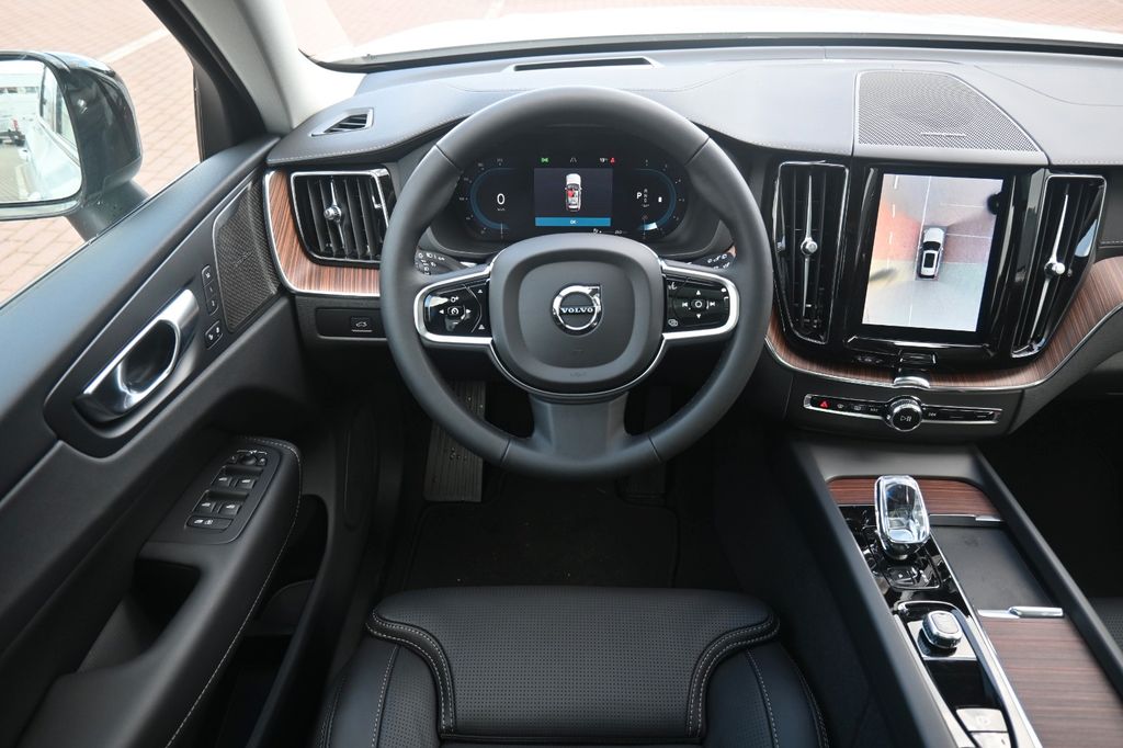 Volvo XC60 2024