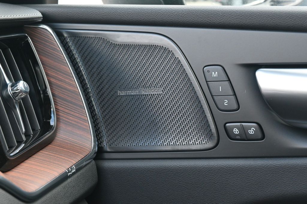 Volvo XC60 2024