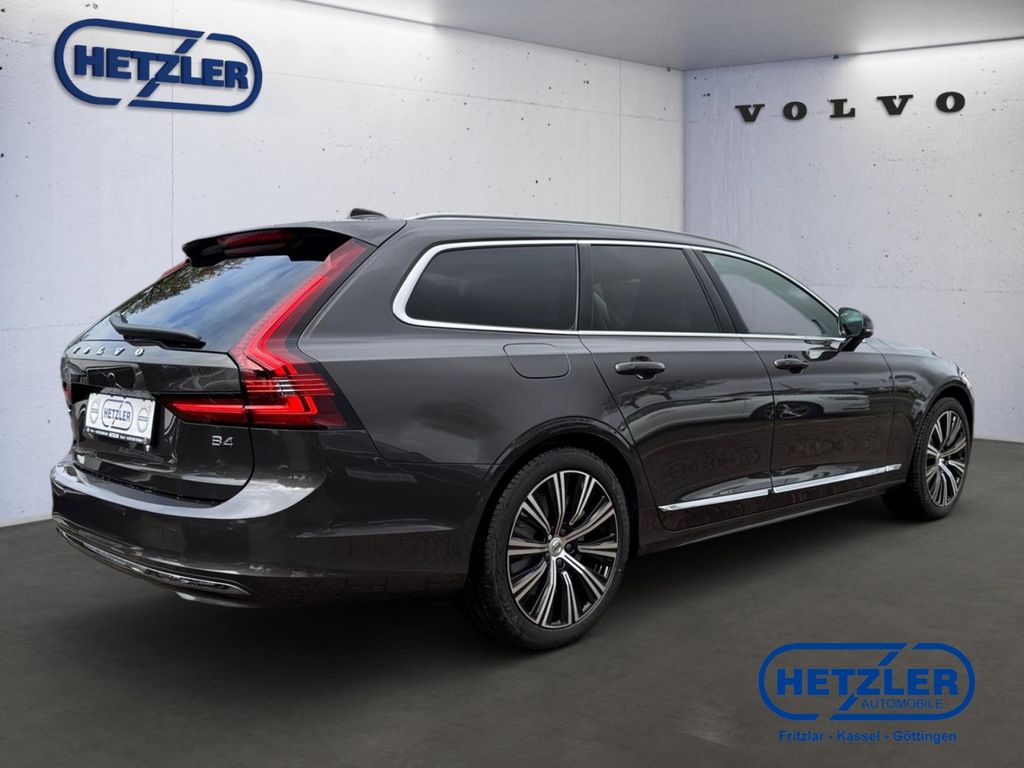 Volvo V90 2025