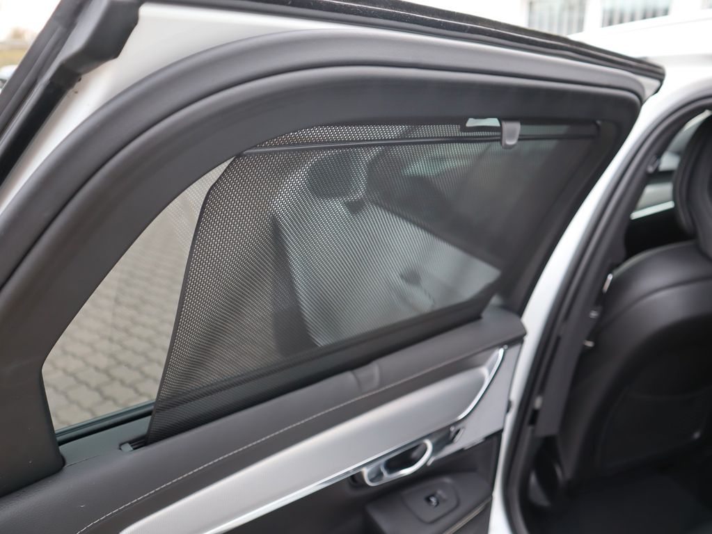 Volvo V90 Cross Country 2023