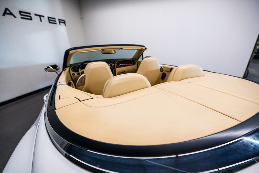 Bentley Continental GTC 2008