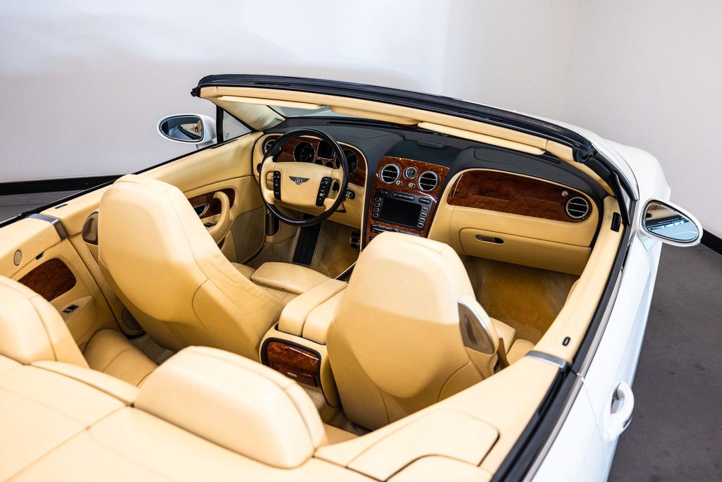 Bentley Continental GTC 2008