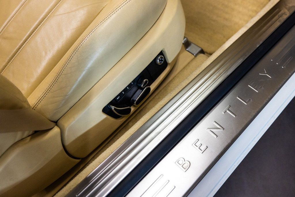 Bentley Continental GTC 2008