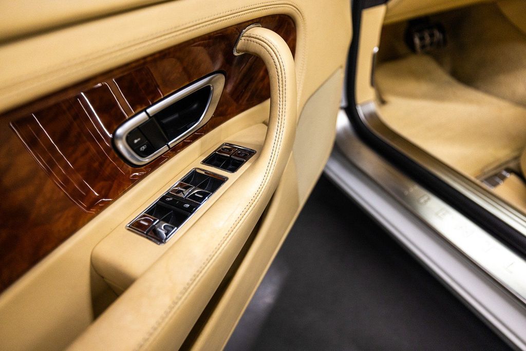 Bentley Continental GTC 2008