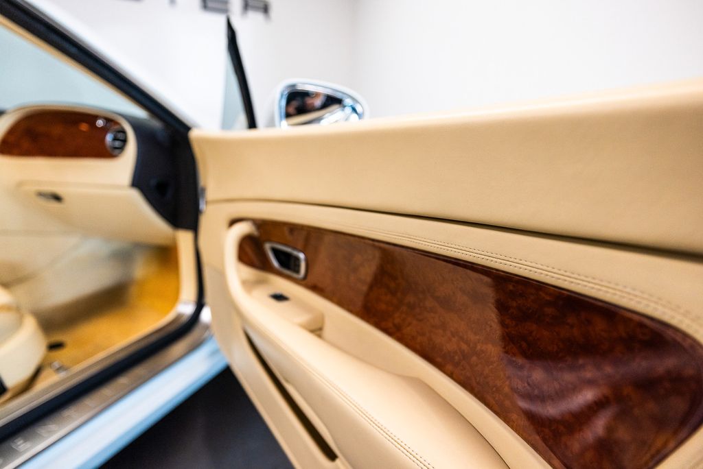 Bentley Continental GTC 2008