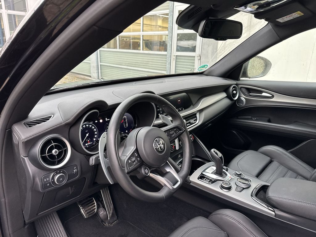 Alfa Romeo Stelvio 2024