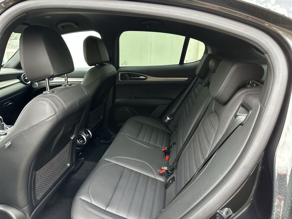 Alfa Romeo Stelvio 2024