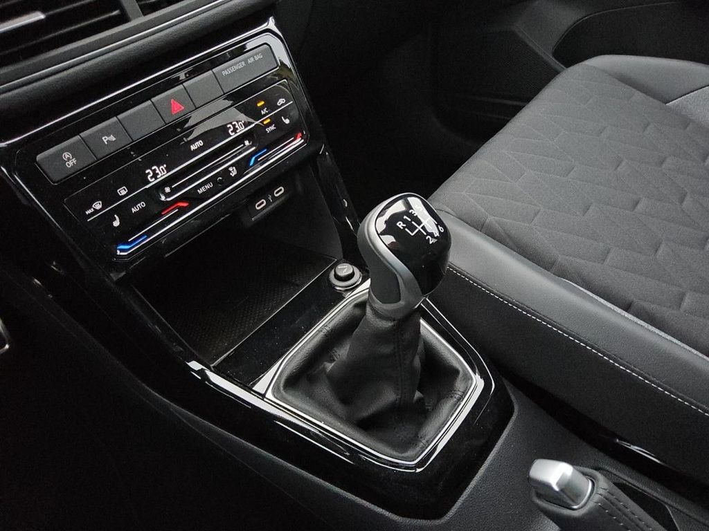 Volkswagen T-Cross 2024