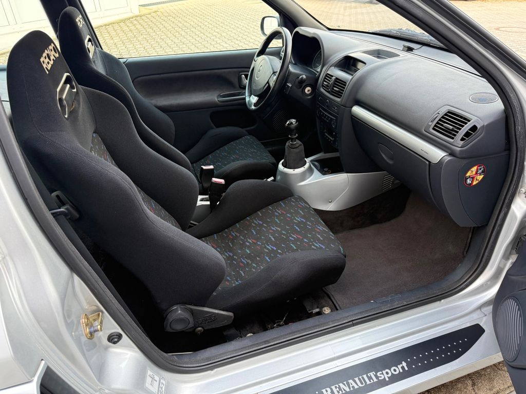 Renault Clio 2003