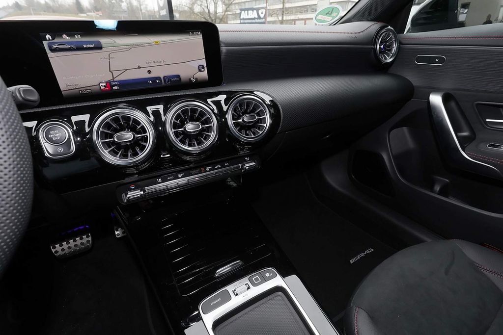 Mercedes-Benz CLA 200 2025