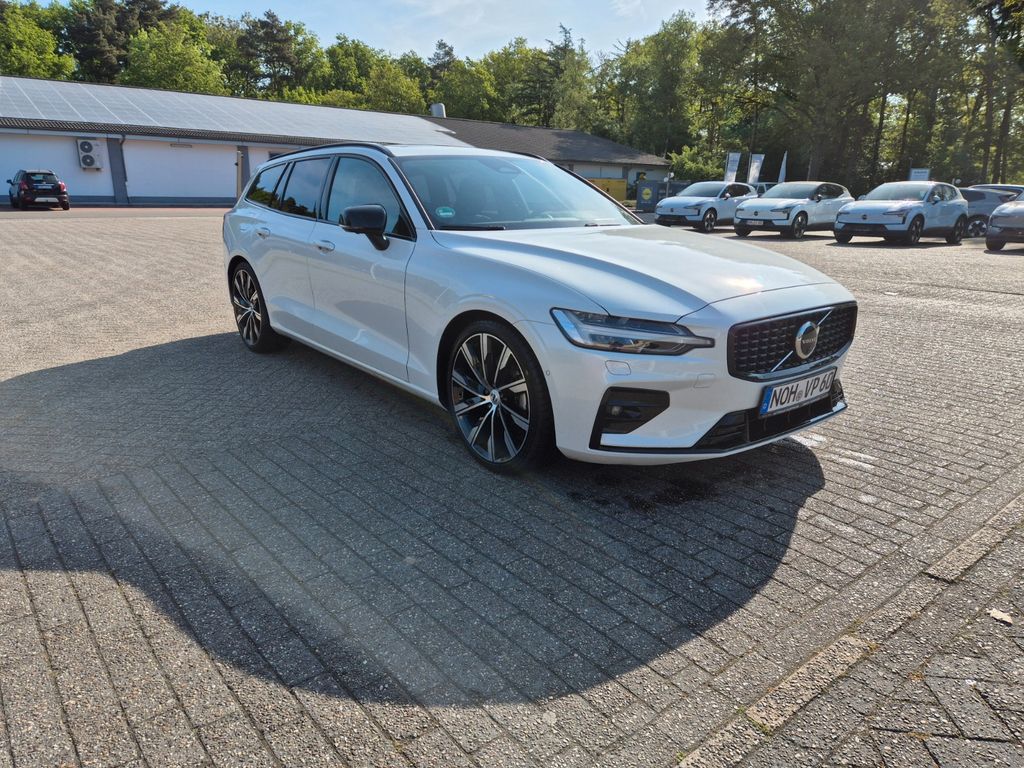 Volvo V60 2024