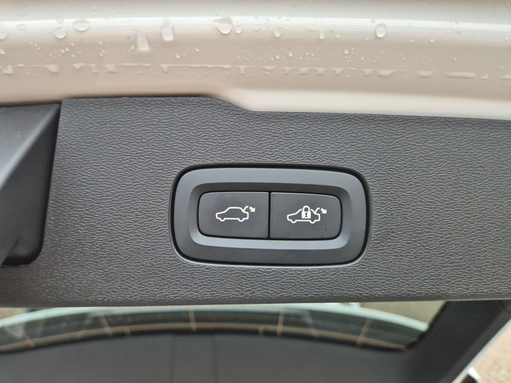 Volvo V60 2024