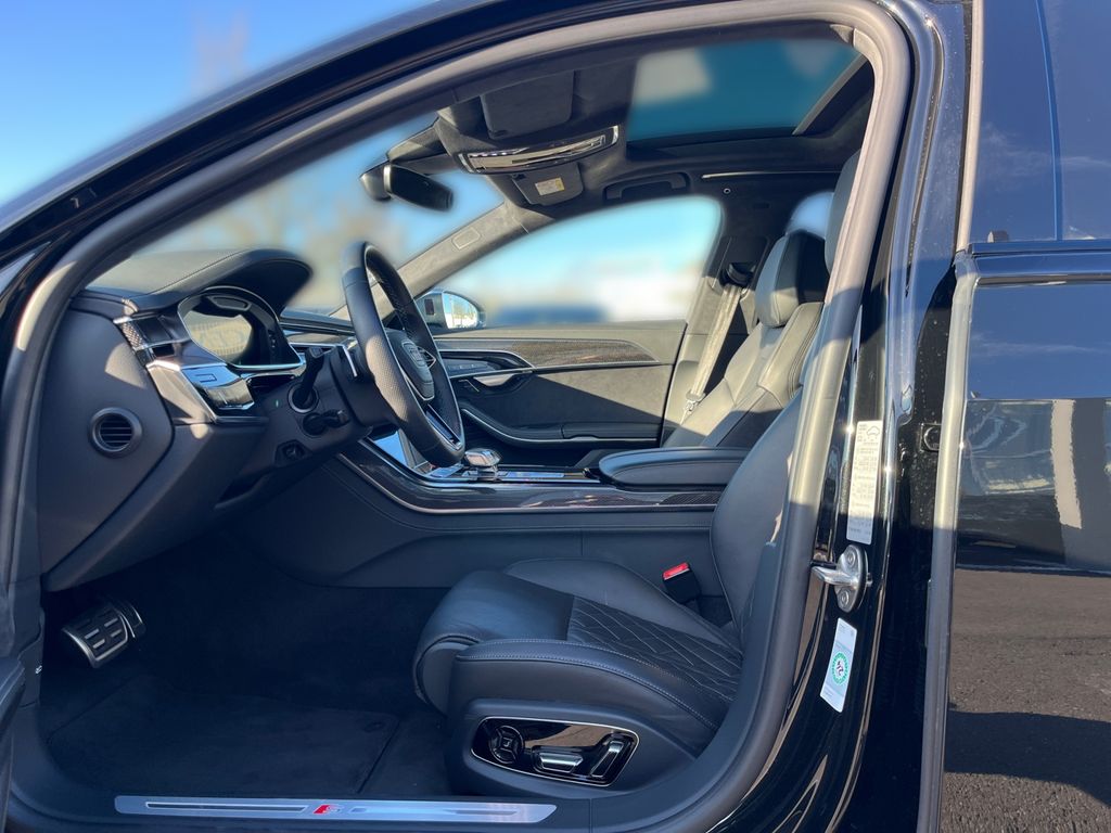 Audi S8 2023