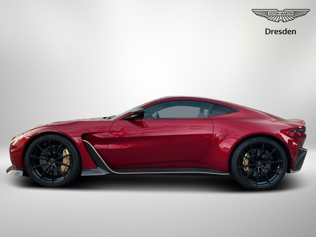 Aston Martin V12 Vantage 2022