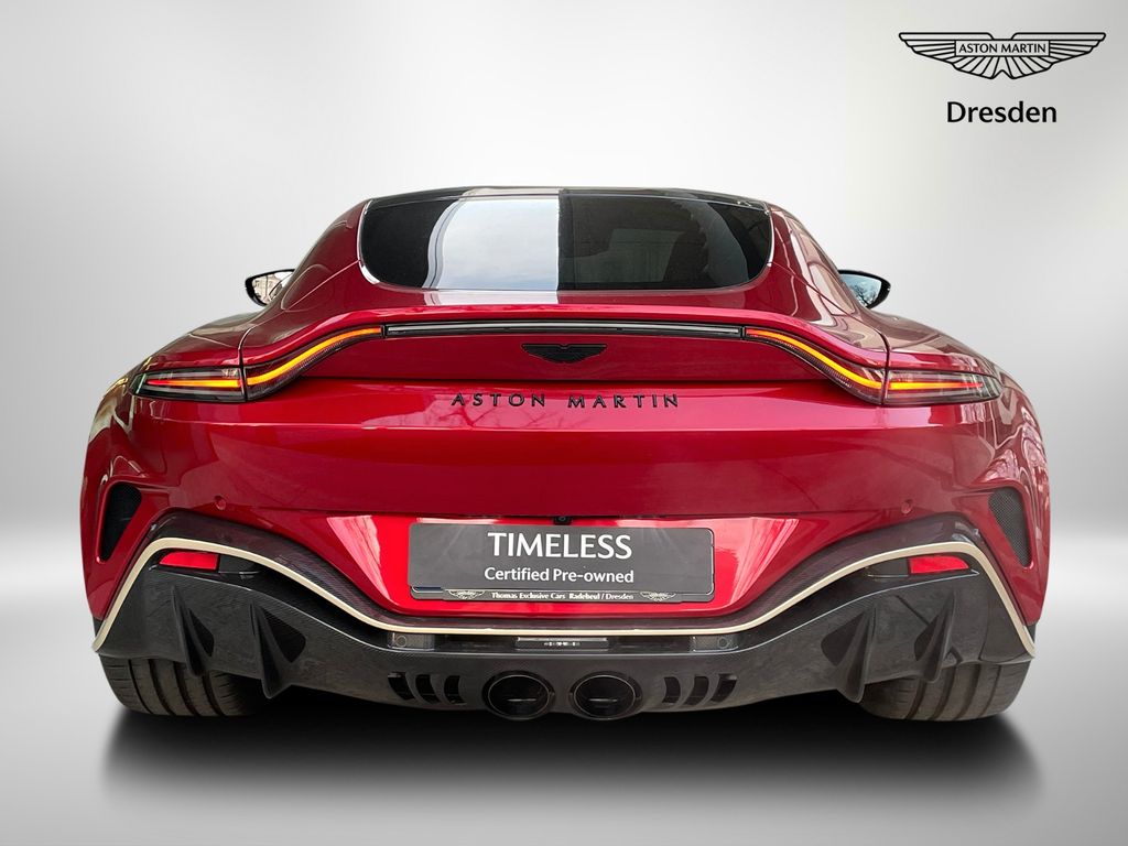 Aston Martin V12 Vantage 2022