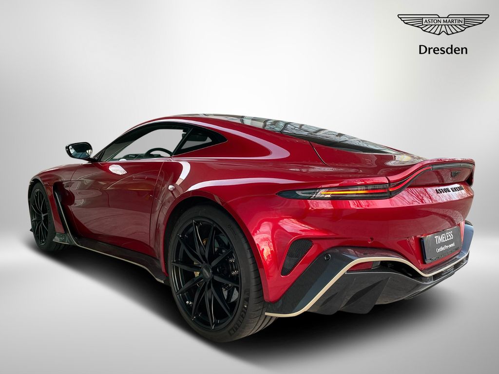Aston Martin V12 Vantage 2022