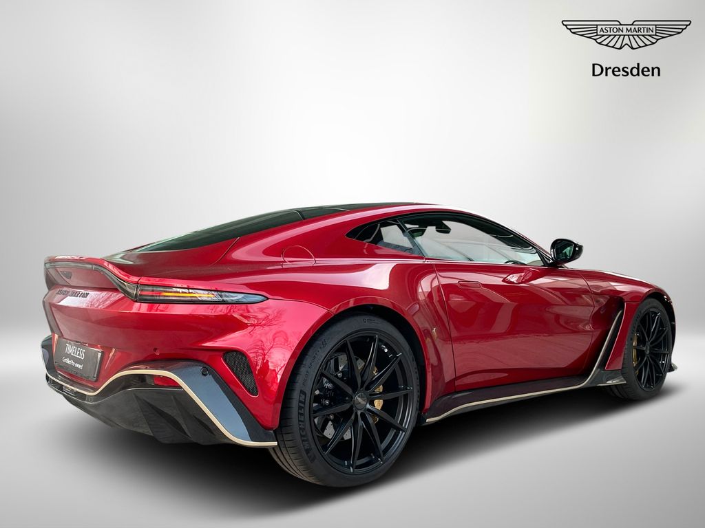 Aston Martin V12 Vantage 2022