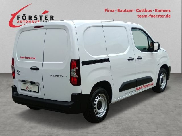 Toyota Proace City 2024