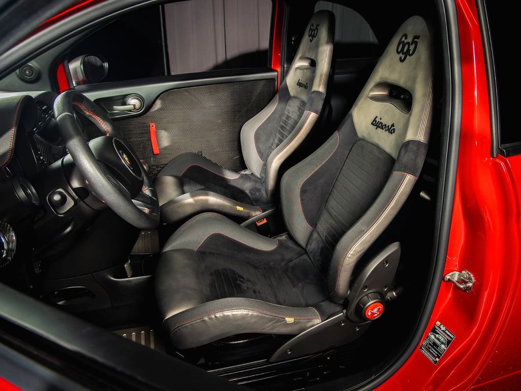 Abarth 695 2016