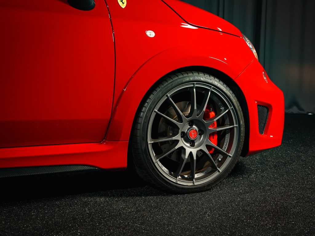 Abarth 695 2016