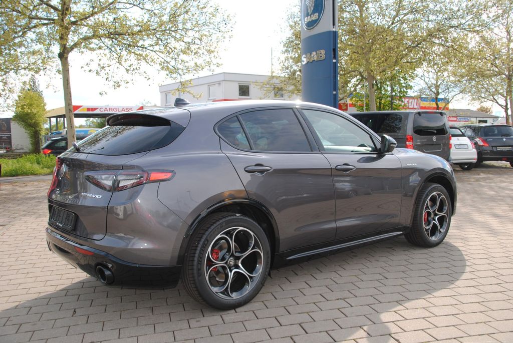 Alfa Romeo Stelvio 2025