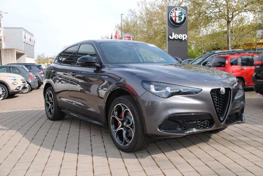 Alfa Romeo Stelvio 2025