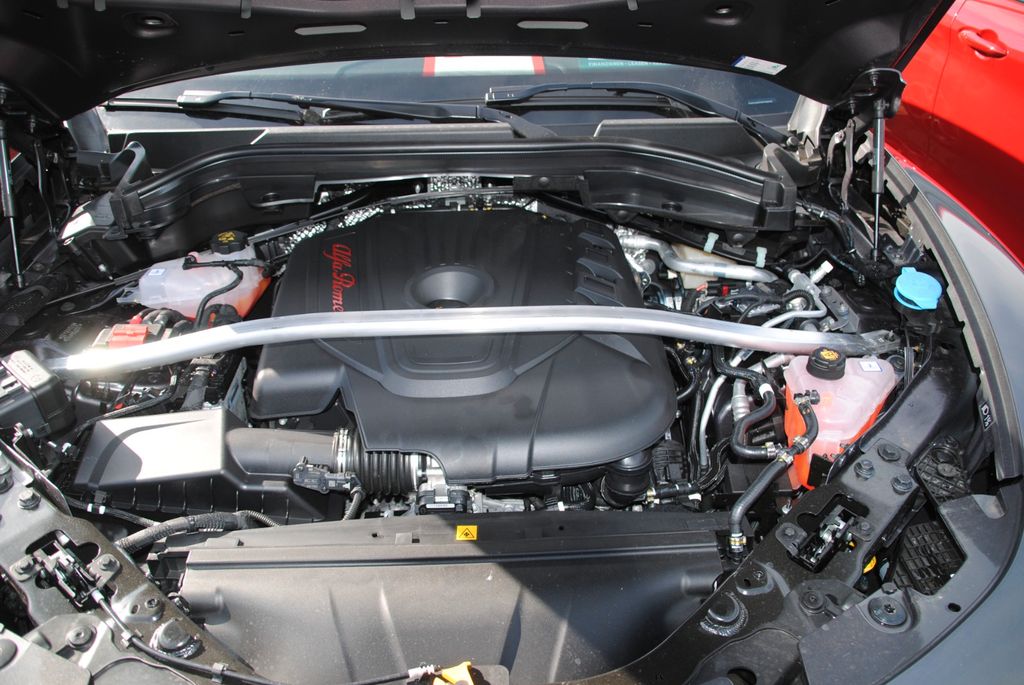 Alfa Romeo Stelvio 2025