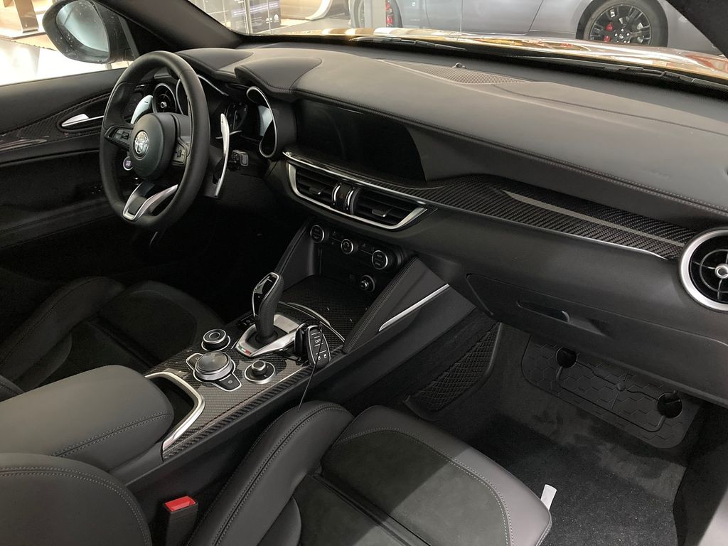 Alfa Romeo Stelvio 2022