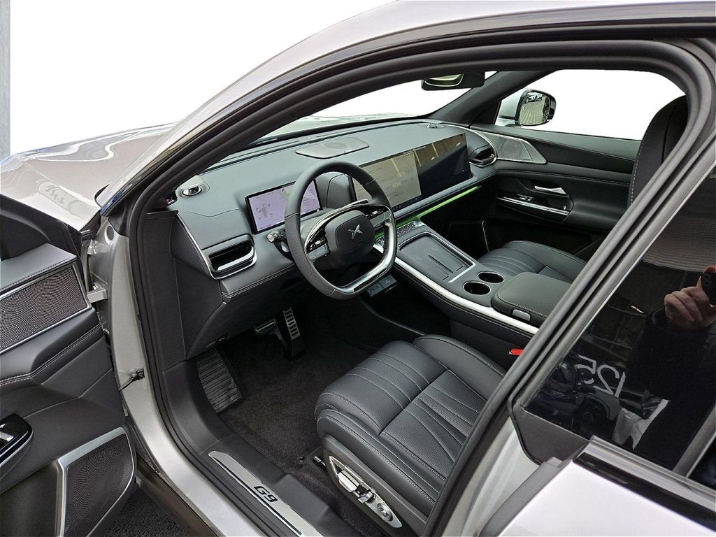 XPENG G9 2025