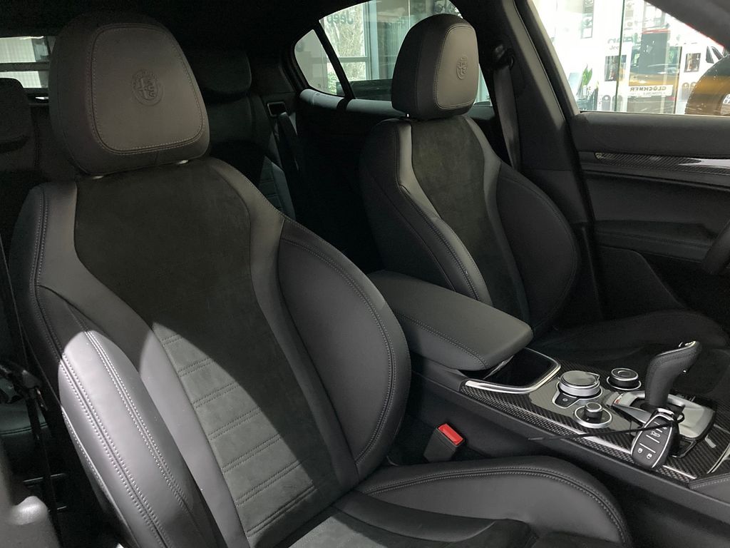 Alfa Romeo Stelvio 2022