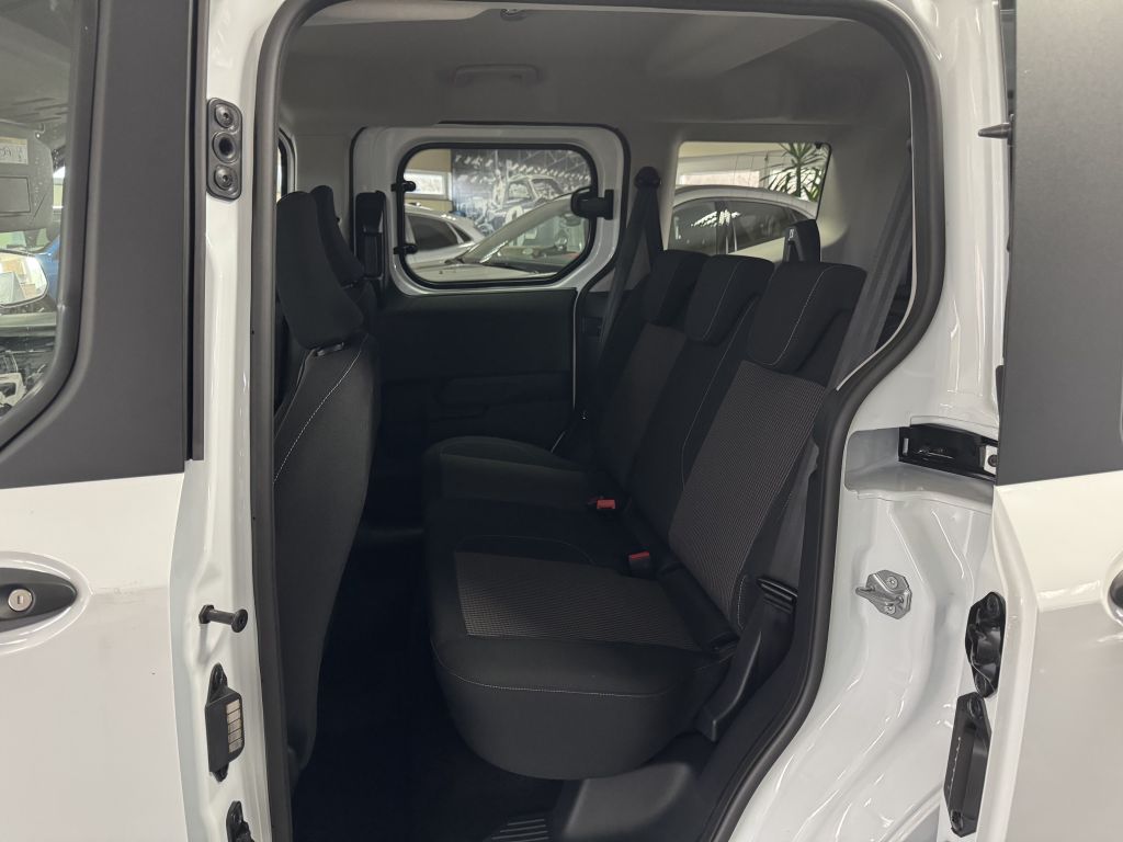 Ford Tourneo Courier 2024
